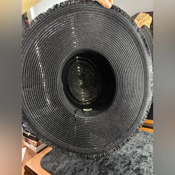 Stylish Black Wide-Brim Hat - Picture 4 of 6